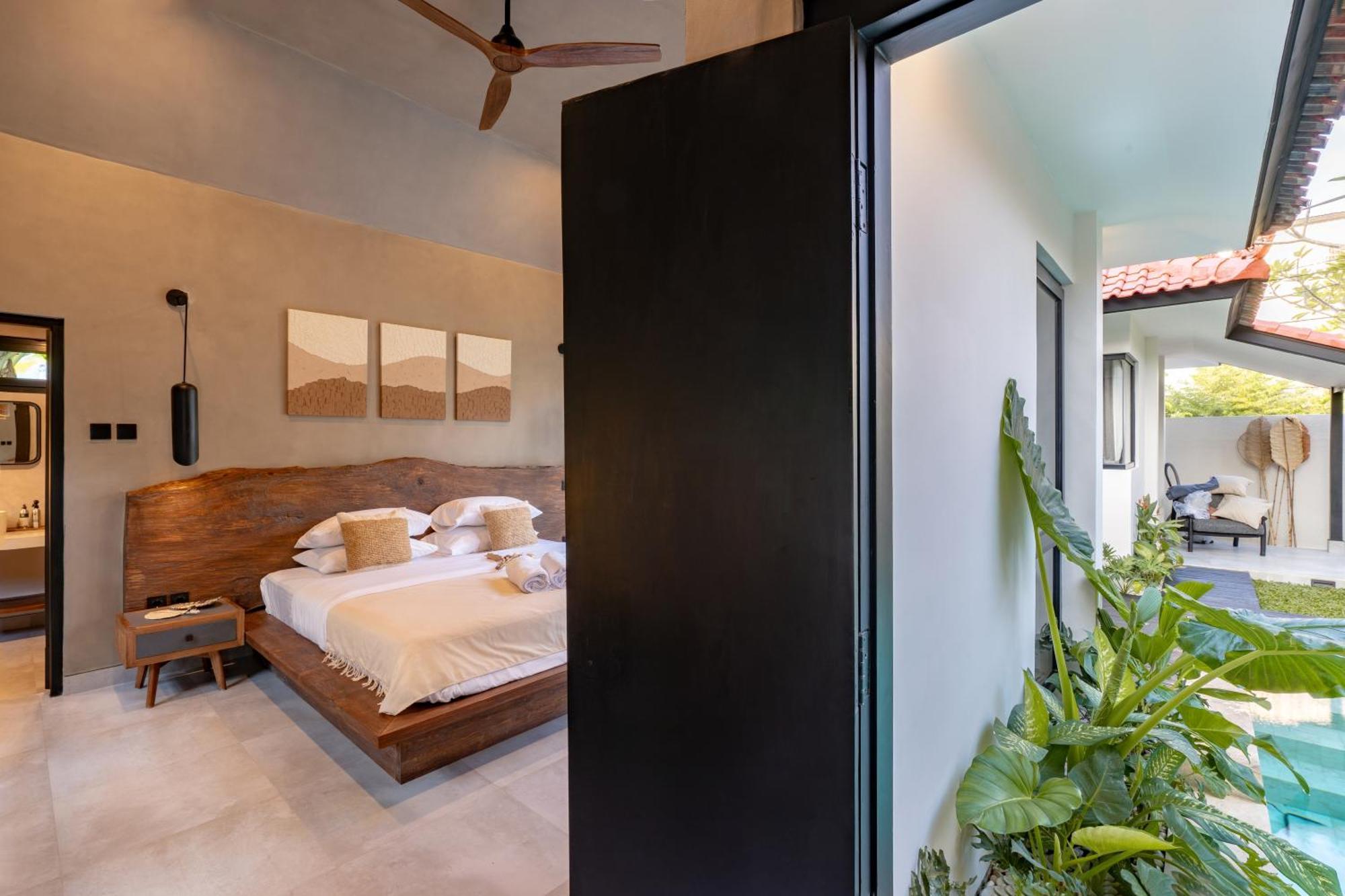 Zee Design & * Sanur